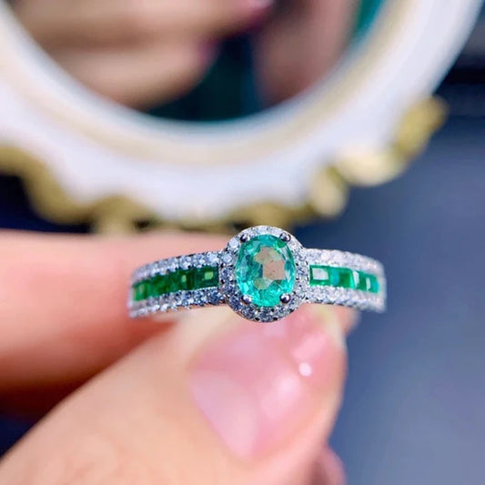 Luxury Green Emerald Ring